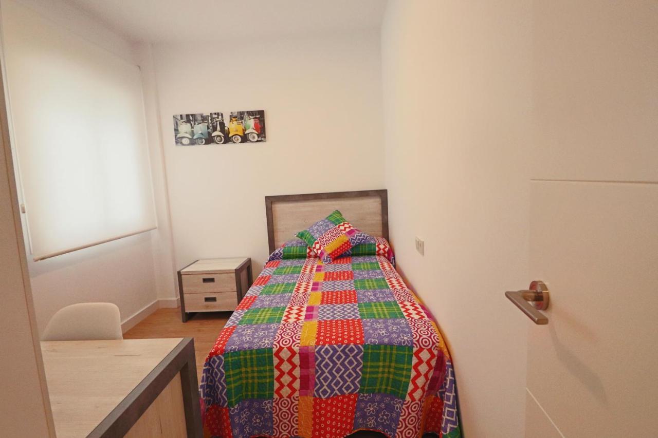 Poeta 2 Bedroom Apartment Fuengirola Zewnętrze zdjęcie